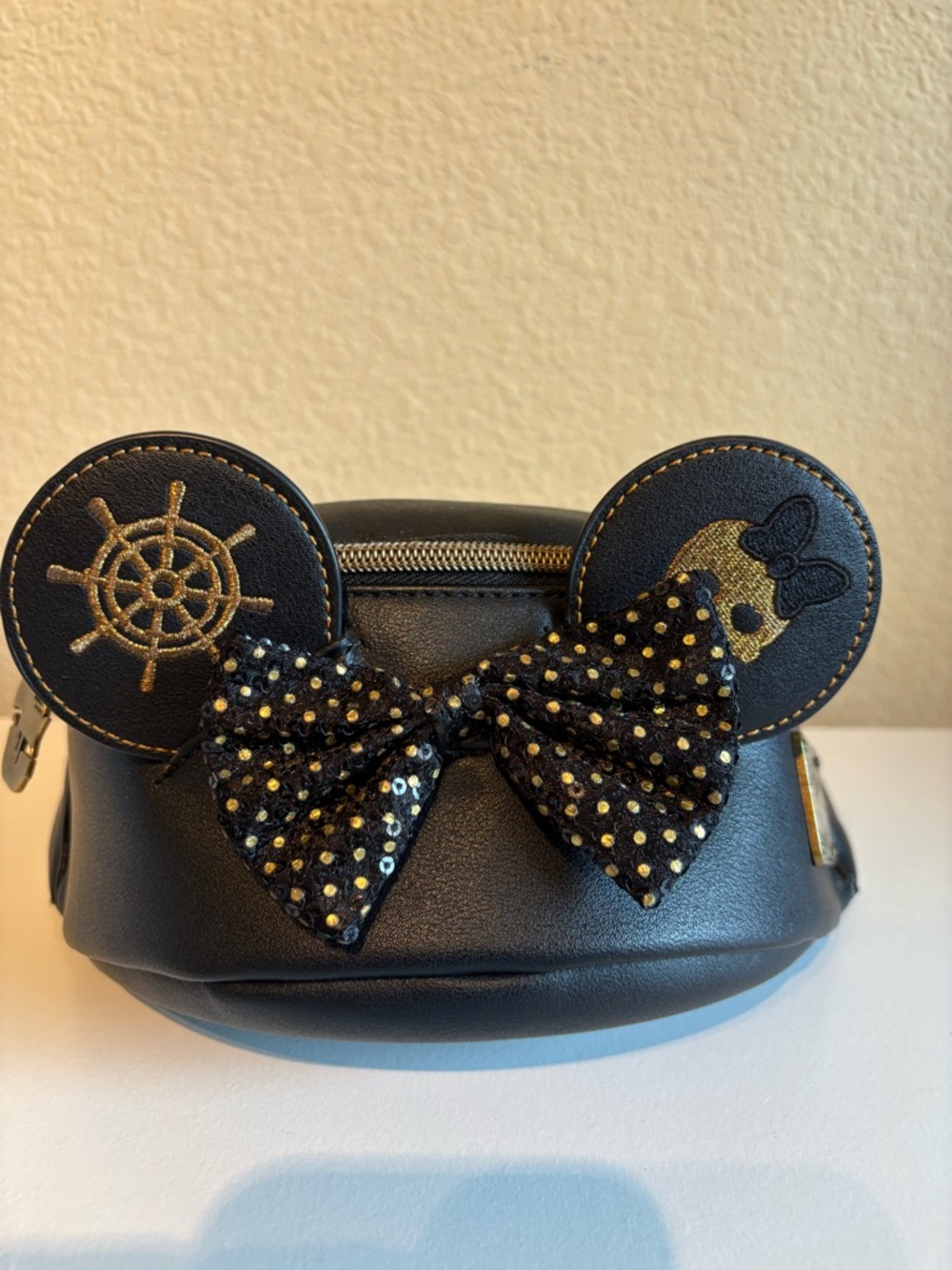 Loungely-Minnie mouse Pirates of the Caribbean Fanny Pack/Belt Bag